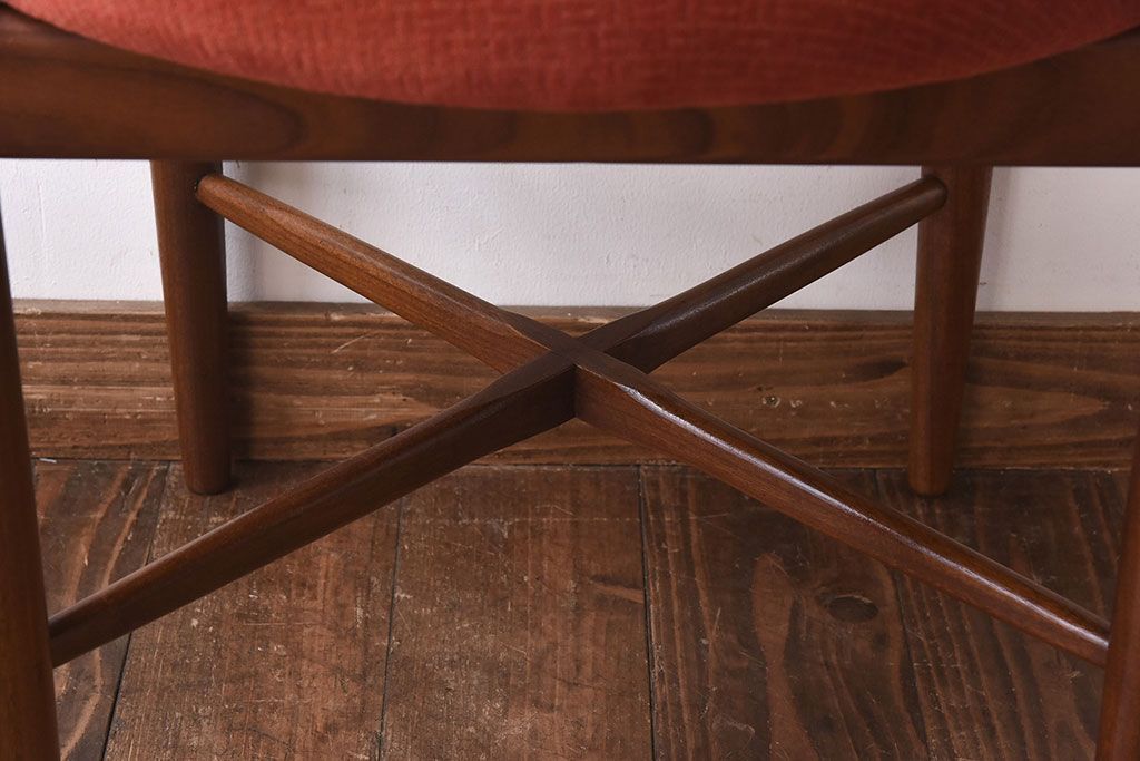 アンティーク家具　G-PLAN(ジープラン)　Fresco(フレスコ)　赤いファブリックが可愛いサーキュラーチェア(ダイニングチェア、椅子)(3)