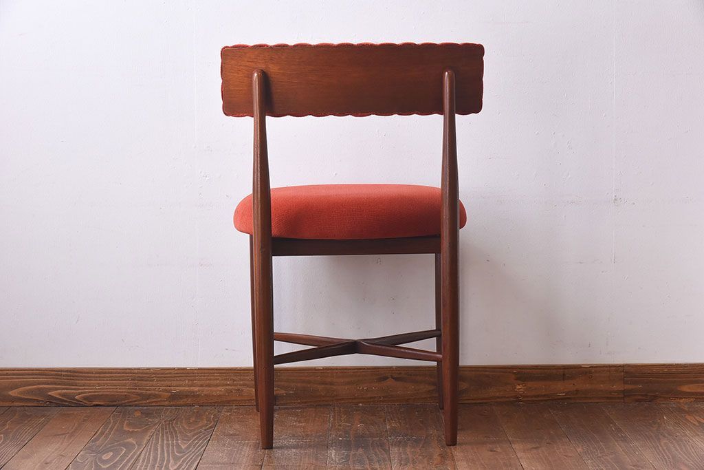 アンティーク家具　G-PLAN(ジープラン)　Fresco(フレスコ)　赤いファブリックが可愛いサーキュラーチェア(ダイニングチェア、椅子)