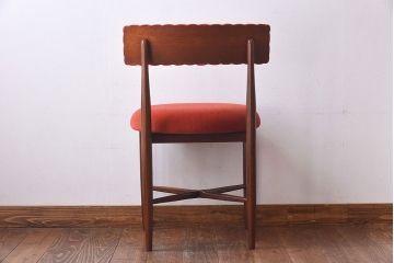 アンティーク家具　G-PLAN(ジープラン)　Fresco(フレスコ)　赤いファブリックが可愛いサーキュラーチェア(ダイニングチェア、椅子)