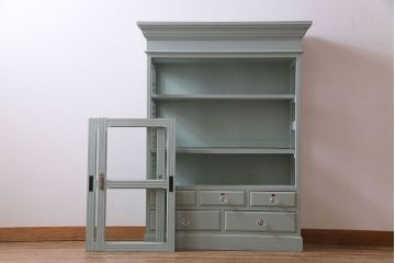 和製アンティーク　ペイント家具　ガラスの取っ手が可愛らしい戸棚(食器棚、ガラスケース、飾り棚)