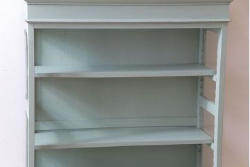 和製アンティーク　ペイント家具　ガラスの取っ手が可愛らしい戸棚(食器棚、ガラスケース、飾り棚)