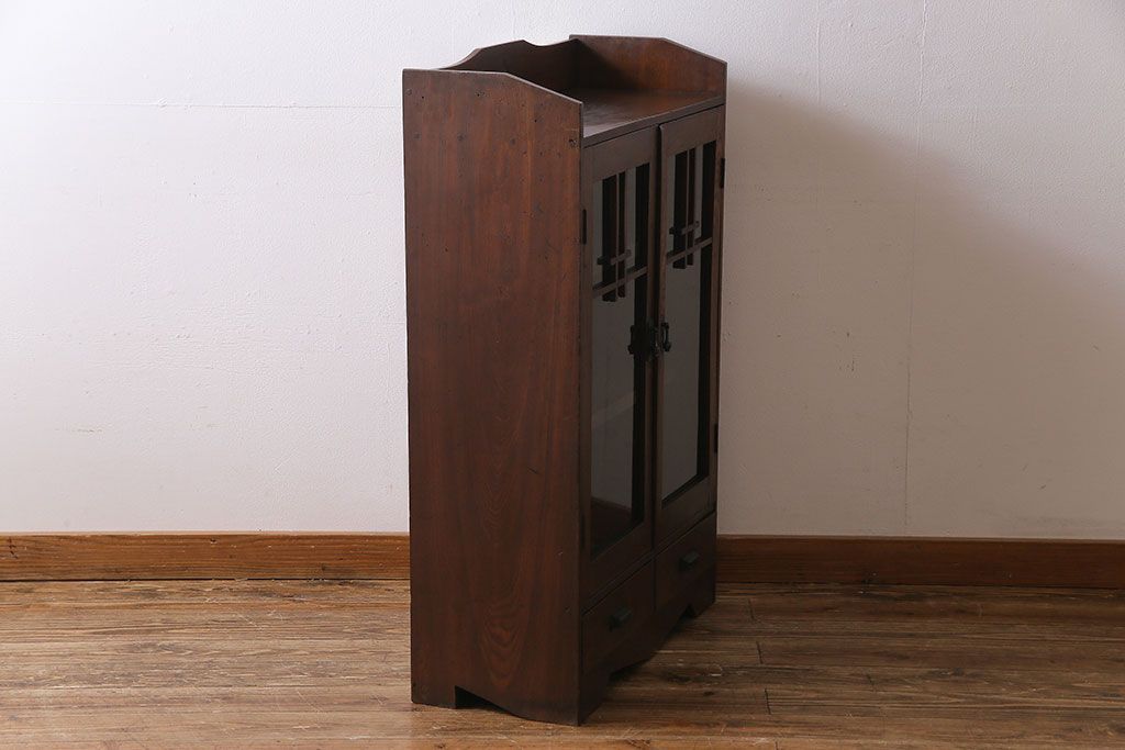 アンティーク家具　昭和初期　栓材製　大正ロマンの雰囲気漂うブックケース(収納棚、食器棚)