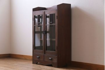 アンティーク家具　昭和初期　栓材製　大正ロマンの雰囲気漂うブックケース(収納棚、食器棚)