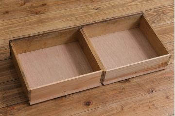 アンティーク家具　昭和初期　栓材製　大正ロマンの雰囲気漂うブックケース(収納棚、食器棚)