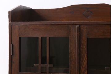 アンティーク家具　昭和初期　栓材製　大正ロマンの雰囲気漂うブックケース(収納棚、食器棚)