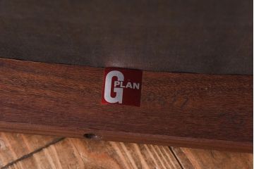 北欧家具　G-PLAN(ジープラン)　緩やかな曲線が魅力のダイニングチェア(椅子)(1)