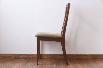 北欧家具　G-PLAN(ジープラン)　緩やかな曲線が魅力のダイニングチェア(椅子)(2)
