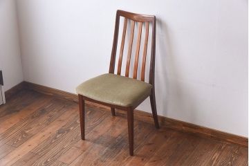 北欧家具　G-PLAN(ジープラン)　緩やかな曲線が魅力のダイニングチェア(椅子)(2)