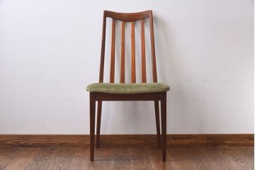 北欧家具　G-PLAN(ジープラン)　緩やかな曲線が魅力のダイニングチェア(椅子)