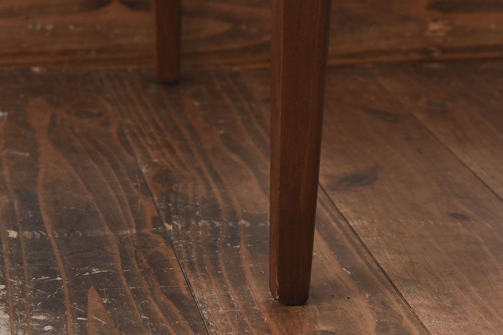 北欧家具　G-PLAN(ジープラン)　緩やかな曲線が魅力のダイニングチェア(椅子)