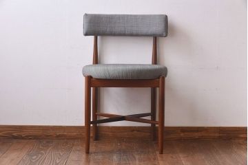 アンティーク家具　G-PLAN(ジープラン)　Fresco(フレスコ)　グレーのチェック柄のサーキュラーチェア(ダイニングチェア、椅子)