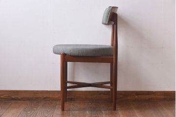 アンティーク家具　G-PLAN(ジープラン)　Fresco(フレスコ)　グレーのチェック柄のサーキュラーチェア(ダイニングチェア、椅子)