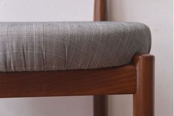 アンティーク家具　G-PLAN(ジープラン)　Fresco(フレスコ)　グレーのチェック柄のサーキュラーチェア(ダイニングチェア、椅子)