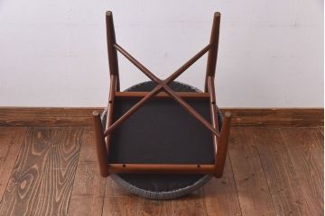 アンティーク家具　G-PLAN(ジープラン)　Fresco(フレスコ)　グレーのチェック柄のサーキュラーチェア(ダイニングチェア、椅子)