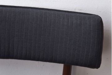 ヴィンテージ家具　北欧ビンテージ　G-PLAN(ジープラン)　Fresco(フレスコ)　ダークカラーのピンストライプがおしゃれなダイニングチェア(サーキュラーチェア、椅子)(2)