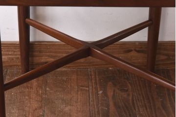 ヴィンテージ家具　北欧ビンテージ　G-PLAN(ジープラン)　Fresco(フレスコ)　ダークカラーのピンストライプがおしゃれなダイニングチェア(サーキュラーチェア、椅子)(2)