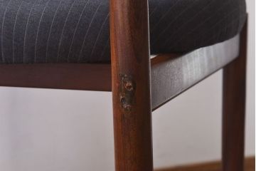 ヴィンテージ家具　北欧ビンテージ　G-PLAN(ジープラン)　Fresco(フレスコ)　ダークカラーのピンストライプがおしゃれなダイニングチェア(サーキュラーチェア、椅子)(2)