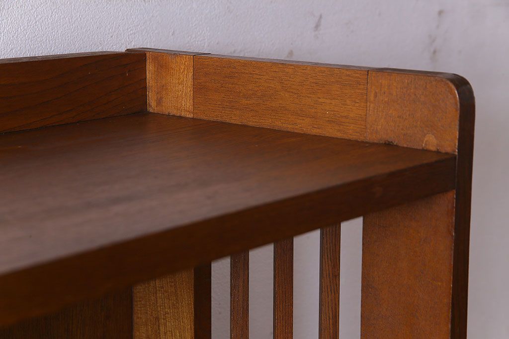 レトロ家具　昭和レトロ　素朴でシンプルなデザインが魅力の本棚(ウッドシェルフ、飾り棚)