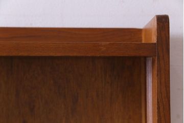 レトロ家具　昭和レトロ　素朴でシンプルなデザインが魅力の本棚(ウッドシェルフ、飾り棚)