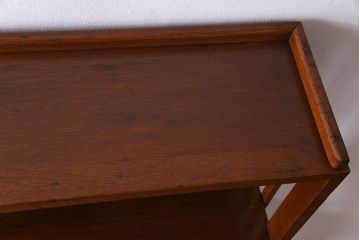 レトロ家具　昭和レトロ　素朴で温かみのある雰囲気の本棚(ウッドシェルフ、飾り棚)