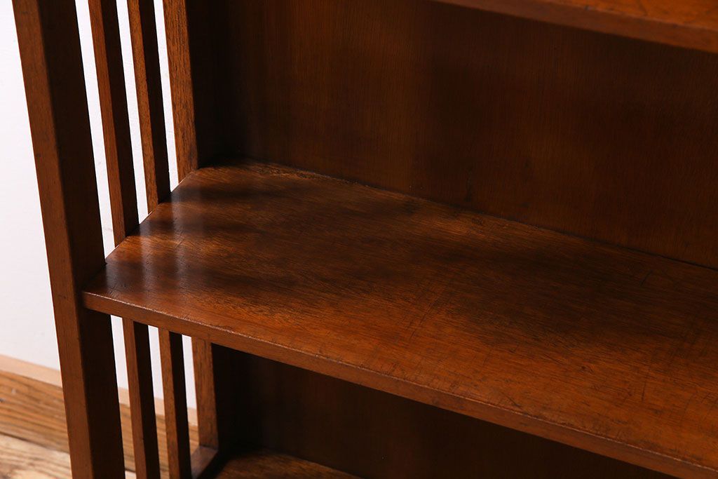 レトロ家具　昭和レトロ　素朴で温かみのある雰囲気の本棚(ウッドシェルフ、飾り棚)