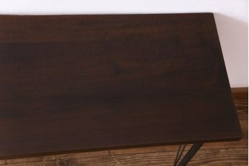 アンティーク家具　明治大正期　栃の木材　一枚板を使ったシンプルな鉄脚テーブル(コンソールテーブル、飾り台)