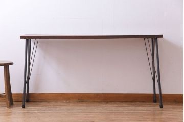 アンティーク家具　明治大正期　栃の木材　一枚板を使ったシンプルな鉄脚テーブル(コンソールテーブル、飾り台)