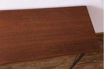 レトロ家具　昭和レトロ　ラワン材一枚板　古い木の質感が味わい深い鉄脚テーブル(コンソールテーブル、作業台)