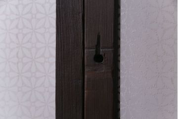 昭和初期　オリジナルガラス　花模様のガラスが可愛らしいレトロなガラス戸2枚セット(引き戸、建具)