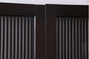 和製アンティーク　艶のある質感と燻された風合いが魅力の格子戸(引き戸、建具)4枚セット