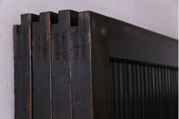 和製アンティーク　艶のある質感と燻された風合いが魅力の格子戸(引き戸、建具)4枚セット