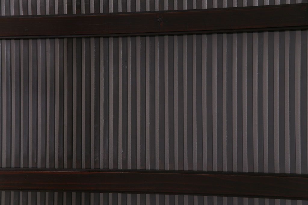 和製アンティーク　艶のある質感と燻された風合いが魅力の格子戸(引き戸、建具)4枚セット