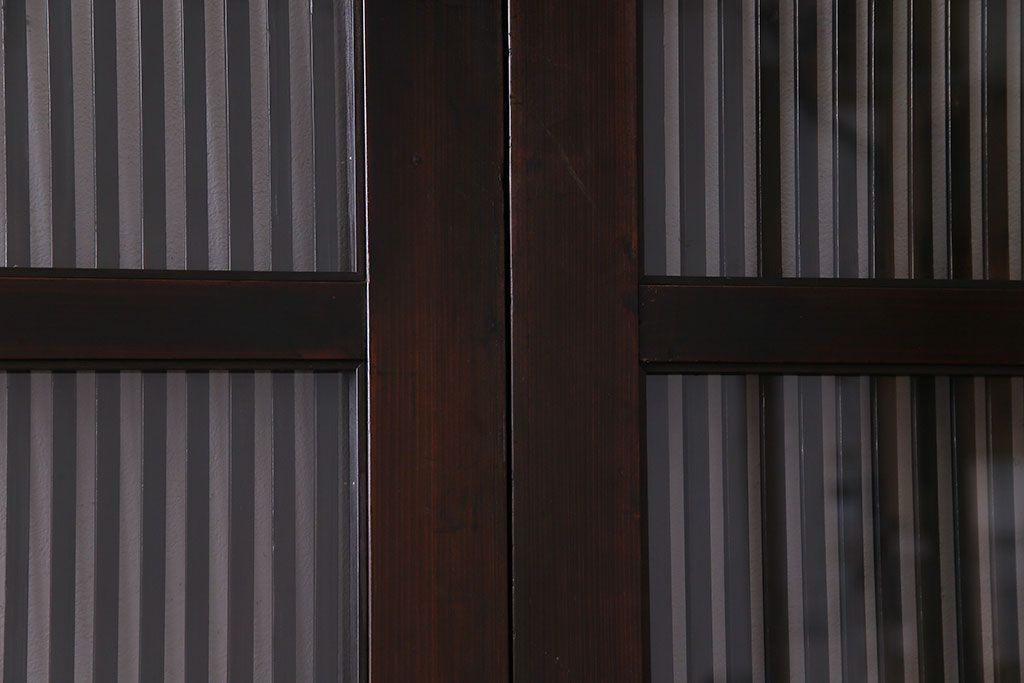 和製アンティーク　艶のある質感と燻された風合いが魅力の格子戸(引き戸、建具)4枚セット