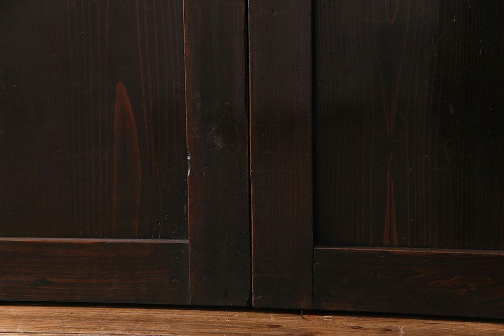 和製アンティーク　艶のある質感と燻された風合いが魅力の格子戸(引き戸、建具)4枚セット