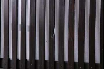 和製アンティーク　古い趣と燻された風合いが味わい深い格子戸(引き戸、建具)4枚セット