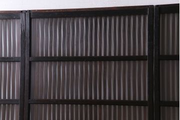 和製アンティーク　古い趣と燻された風合いが味わい深い格子戸(引き戸、建具)4枚セット
