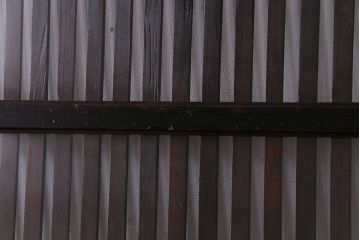 和製アンティーク　古い趣と燻された風合いが味わい深い格子戸(引き戸、建具)4枚セット