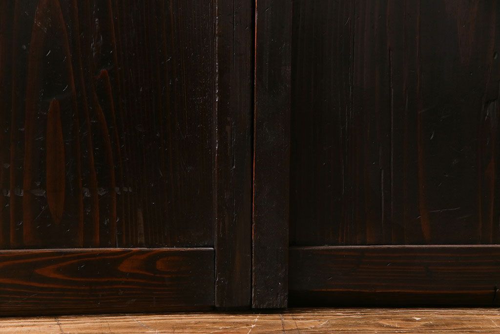 和製アンティーク　古い趣と燻された風合いが味わい深い格子戸(引き戸、建具)4枚セット