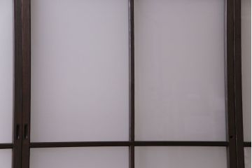 昭和初期　モールガラス　古い質感の木材が味わい深い幅広のガラス戸(格子戸、引き戸、建具)4枚組