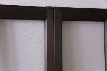 昭和初期　モールガラス　古い質感の木材が味わい深い幅広のガラス戸(格子戸、引き戸、建具)4枚組