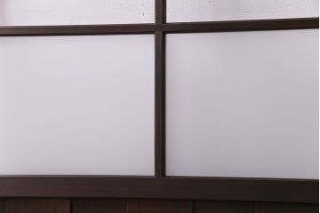 昭和初期　オリジナル花ガラス　古い質感の木材が味わい深い幅広のガラス戸(格子戸、引き戸、建具)2枚組