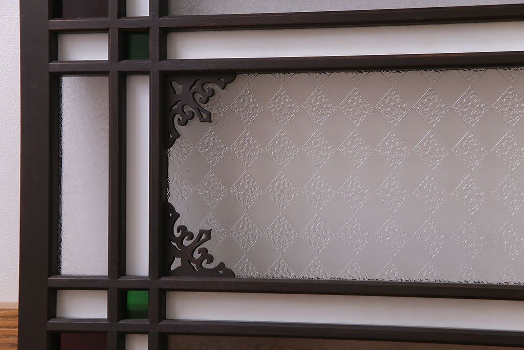 アンティーク雑貨 大正ロマン 4種のガラスが組み込まれたクラシカルな明り取り(明かり取り、欄間)