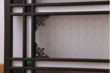 アンティーク雑貨 大正ロマン 4種のガラスが組み込まれたクラシカルな明り取り(明かり取り、欄間)