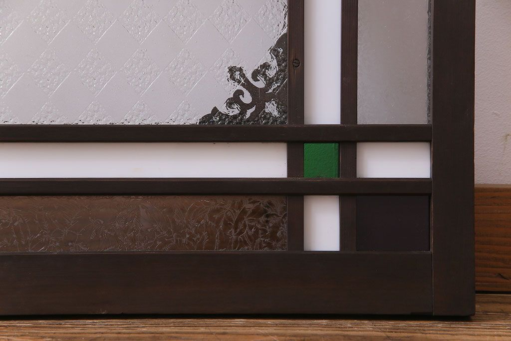 アンティーク雑貨 大正ロマン 4種のガラスが組み込まれたクラシカルな明り取り(明かり取り、欄間)