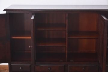 中古　北海道民芸家具　特注品　シックな佇まいのサイドボード(収納棚、戸棚)