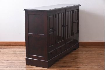 中古　北海道民芸家具　特注品　シックな佇まいのサイドボード(収納棚、戸棚)