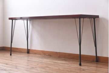 リメイク　ケヤキ材　メンズライクな雰囲気の鉄脚付き作業台(陳列、飾り台、鉄脚テーブル)