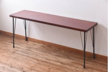 リメイク　ケヤキ材　メンズライクな雰囲気の鉄脚付き作業台(陳列、飾り台、鉄脚テーブル)