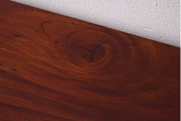 リメイク　ケヤキ材　メンズライクな雰囲気の鉄脚付き作業台(陳列、飾り台、鉄脚テーブル)