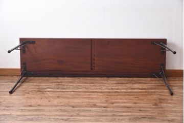 リメイク　ケヤキ材　メンズライクな雰囲気の鉄脚付き作業台(陳列、飾り台、鉄脚テーブル)